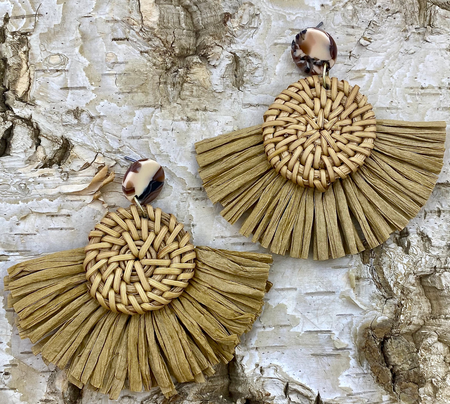 Neutral Rattan & Raffia Earring